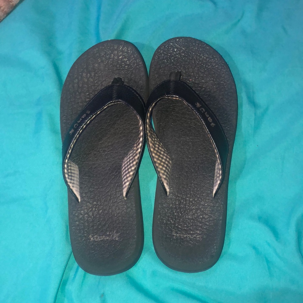 🤎Sanuk Black Flip Flops🤎